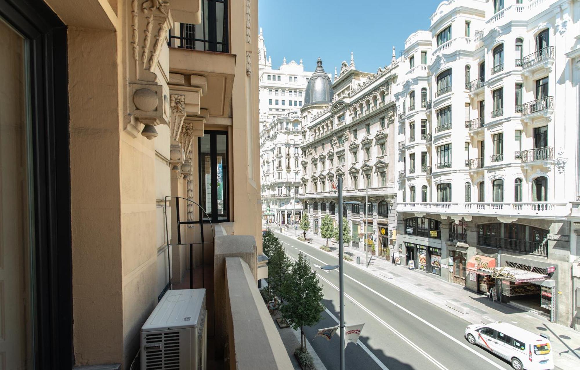 Suites You Gran Via Madrid Ngoại thất bức ảnh